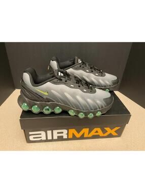 New! Nike Air Max DN8 Black/Volt/Smoke Athletic Shoes. Men’s 8.5. Women’s 10.